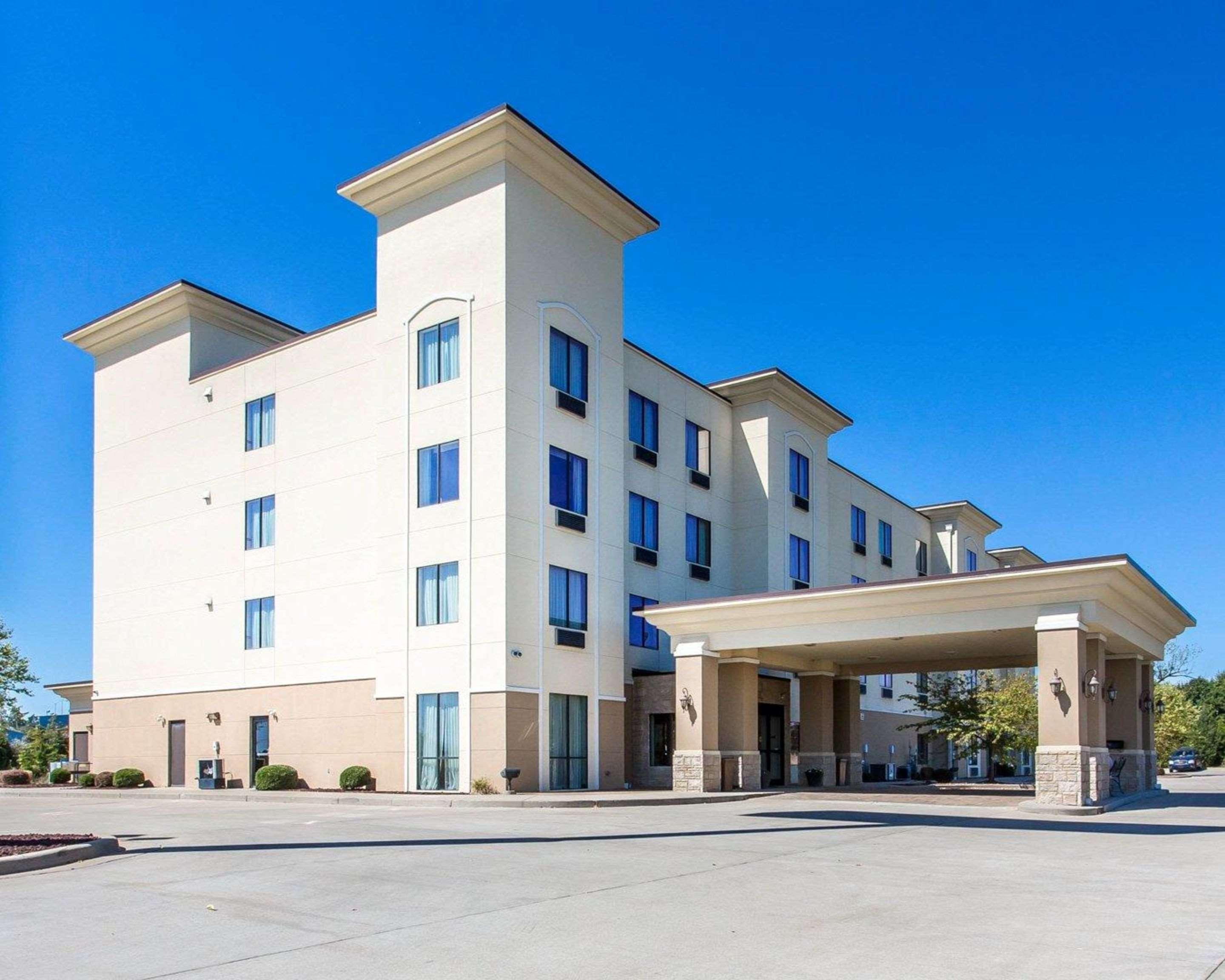 Comfort Inn & Suites Медісонвіл Екстер'єр фото