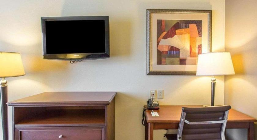 Comfort Inn & Suites Медісонвіл Екстер'єр фото